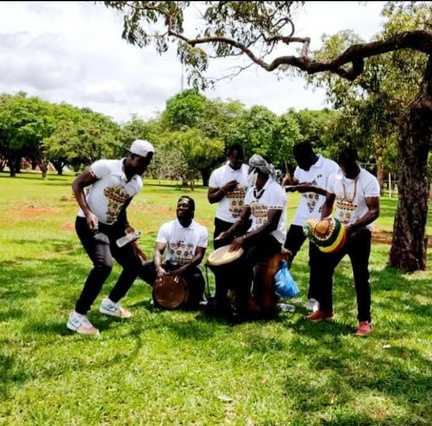 The collective performing at the Volunteer Tree-Planting Event at Parque da Cidade, 2021